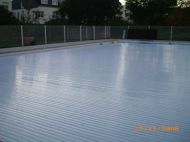 Bassin de 25m x 12,50m, soit 475 m² de surface développée